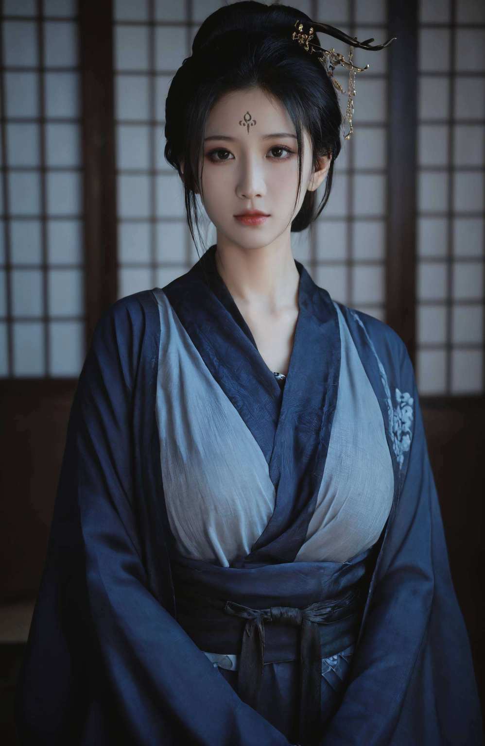 这可不是一般的美女哦动不动就给你来个翻跟斗